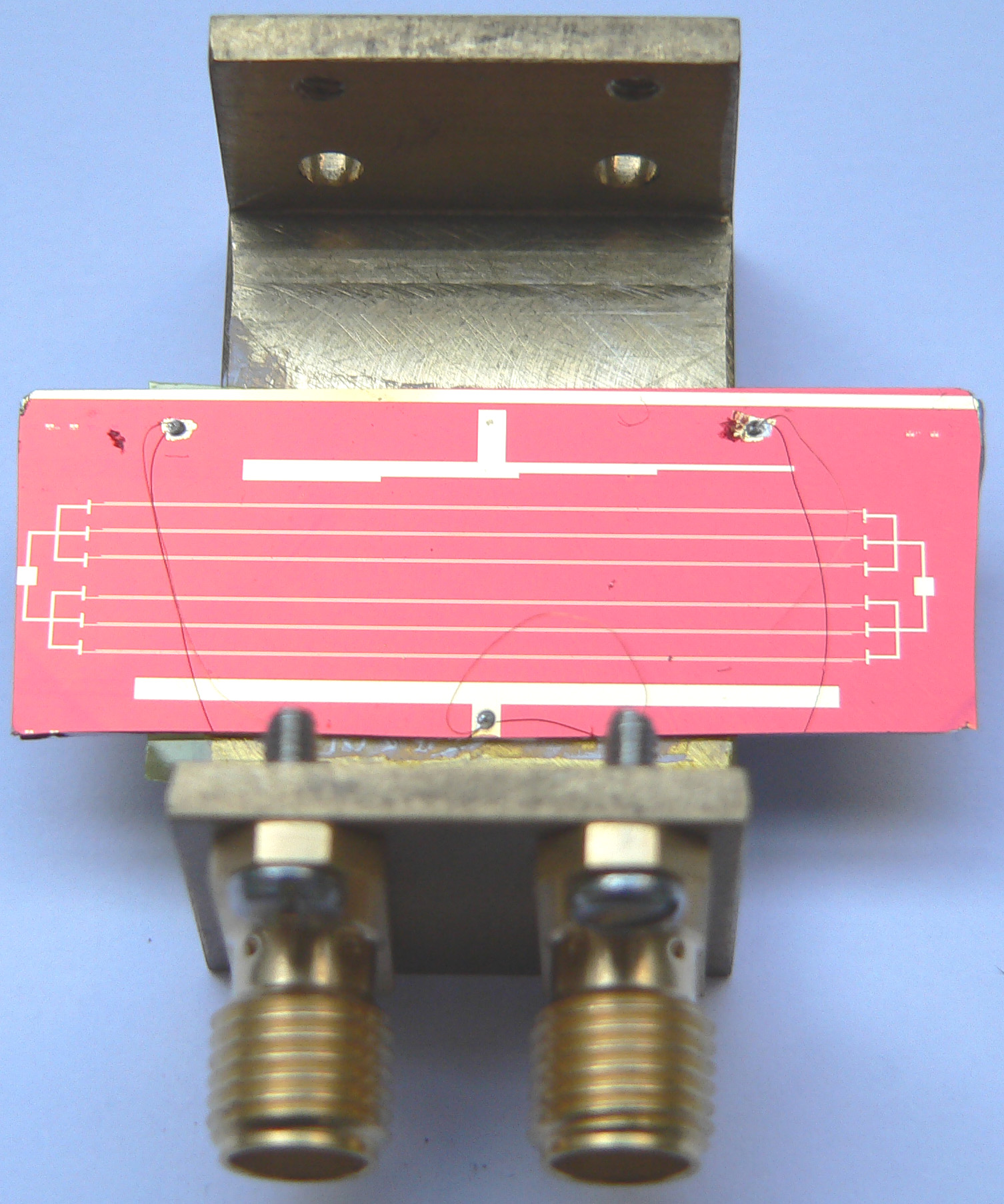 Montage d'un modulateur électro-optique à base de polymères